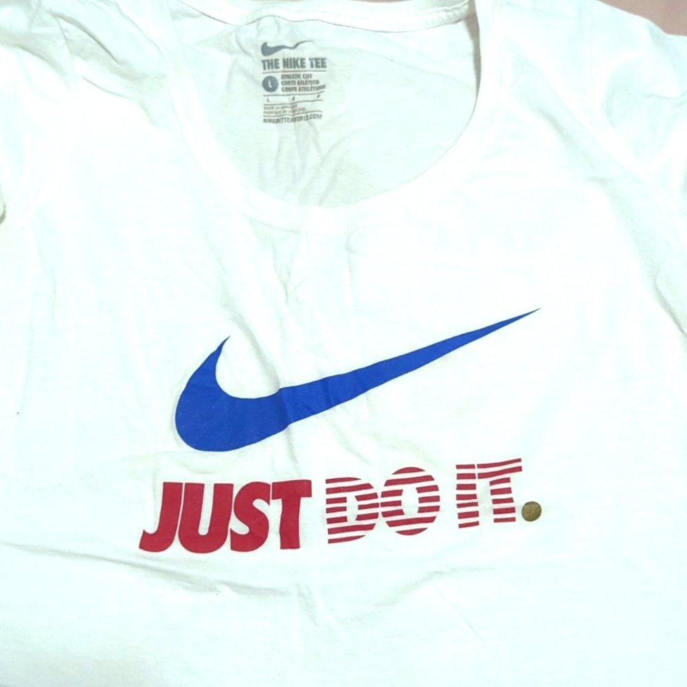 L Nike Shirt